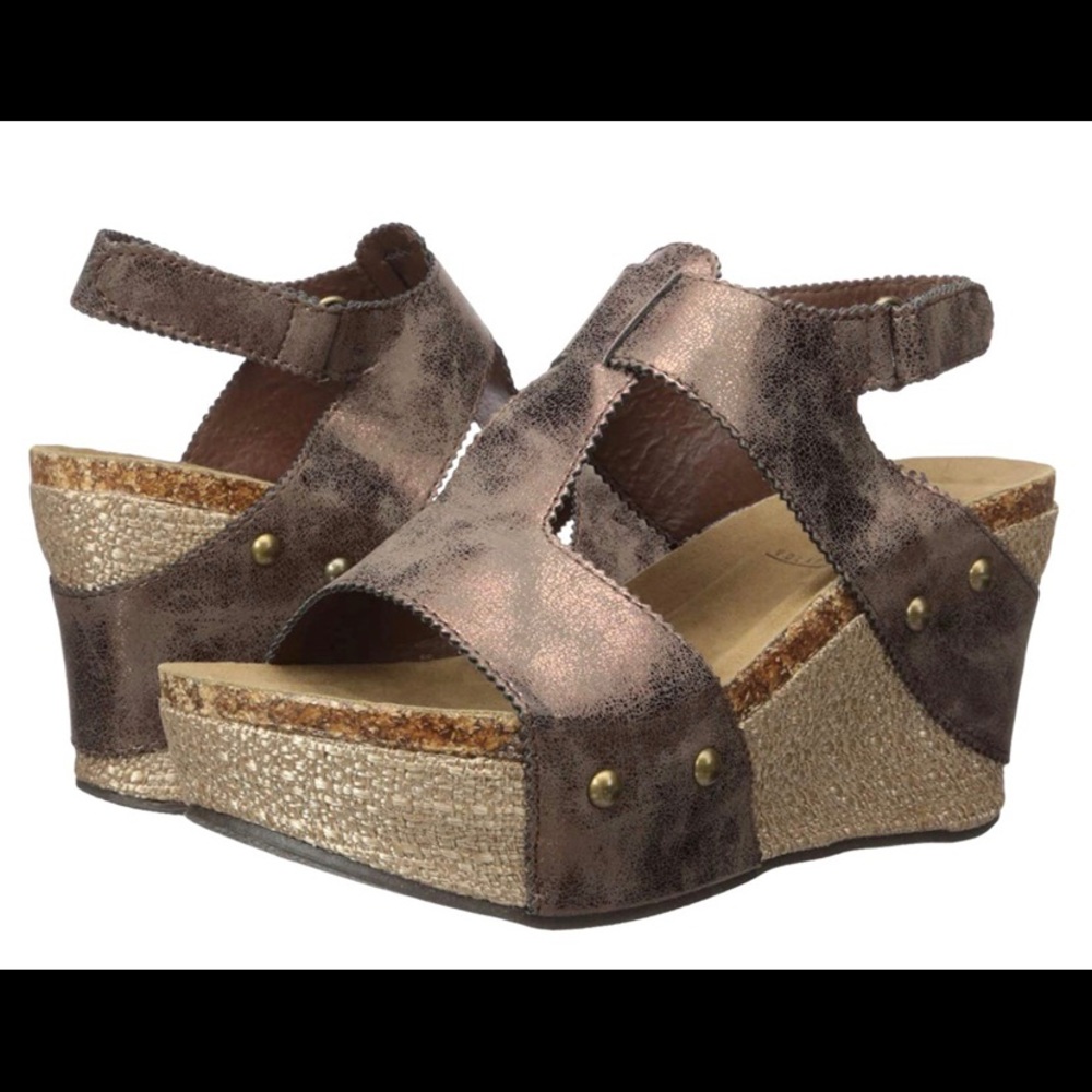 Bronze Volatile Wedges (NWOT) size 7